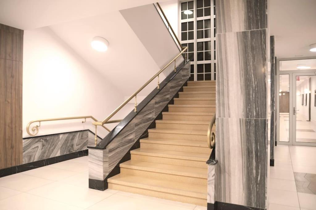 Unique Center Апартаменти *